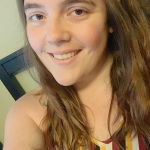 Meet your Posher, Kelly